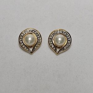 "4 for $20" Evco Gold and Pearl Earrings